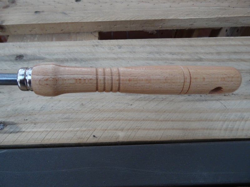 Feuertopf-Deckelheber mit Holzgriff
