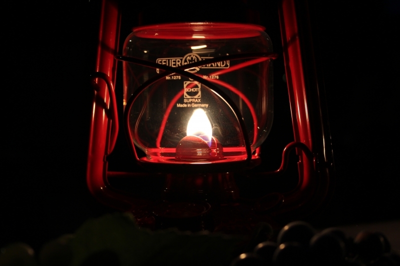 Sturmlaterne Feuerhand 276 rubinrot